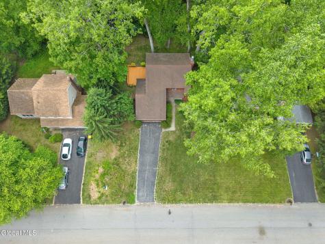 64 Algonquin Road Clifton Park NY 12065
