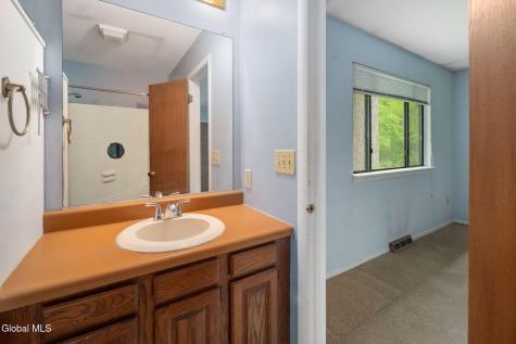 64 Algonquin Road Clifton Park NY 12065