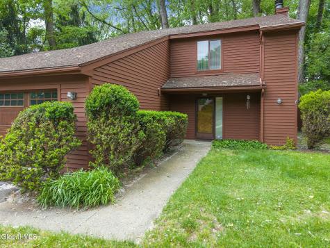 64 Algonquin Road Clifton Park NY 12065