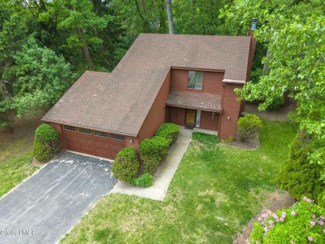 64 Algonquin Road Clifton Park NY 12065
