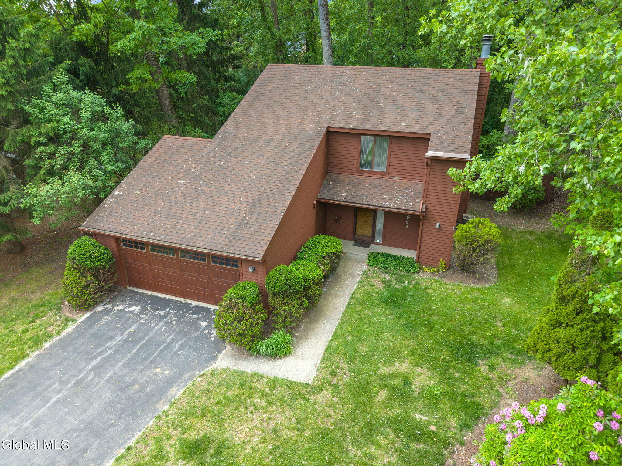 64 Algonquin Road Clifton Park NY 12065