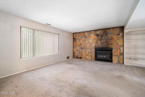 64 Algonquin Road Clifton Park NY 12065