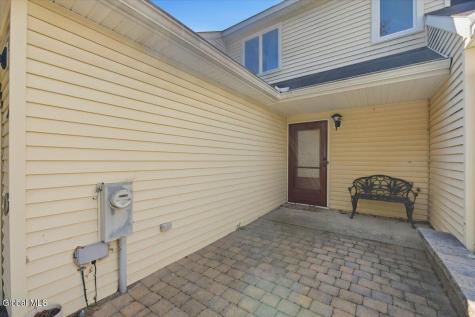 15 Constitution Drive Glenmont NY 12077