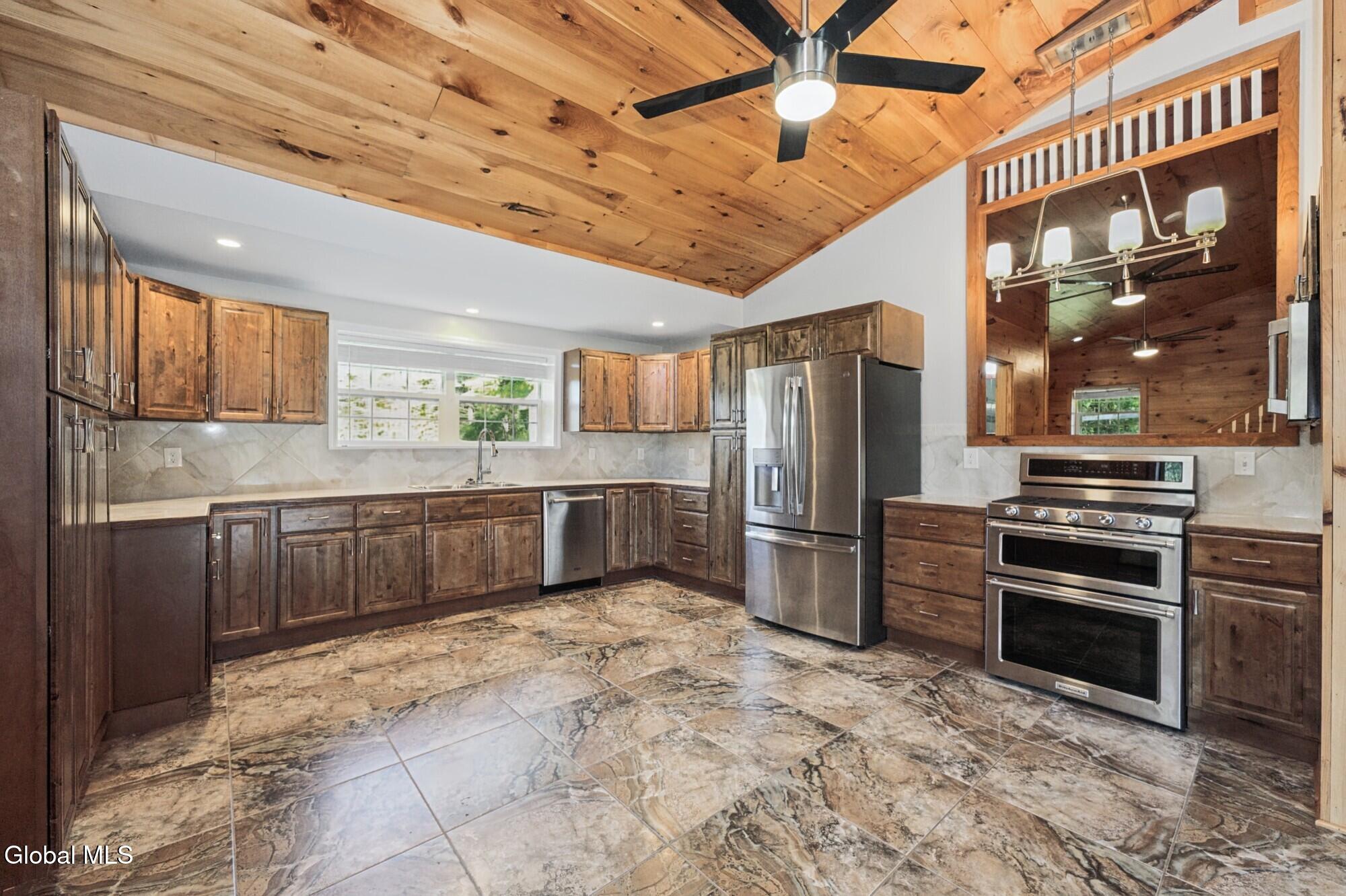 21 Teal Road Averill Park NY 12018