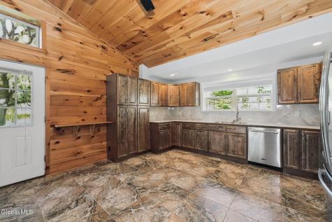 21 Teal Road Averill Park NY 12018