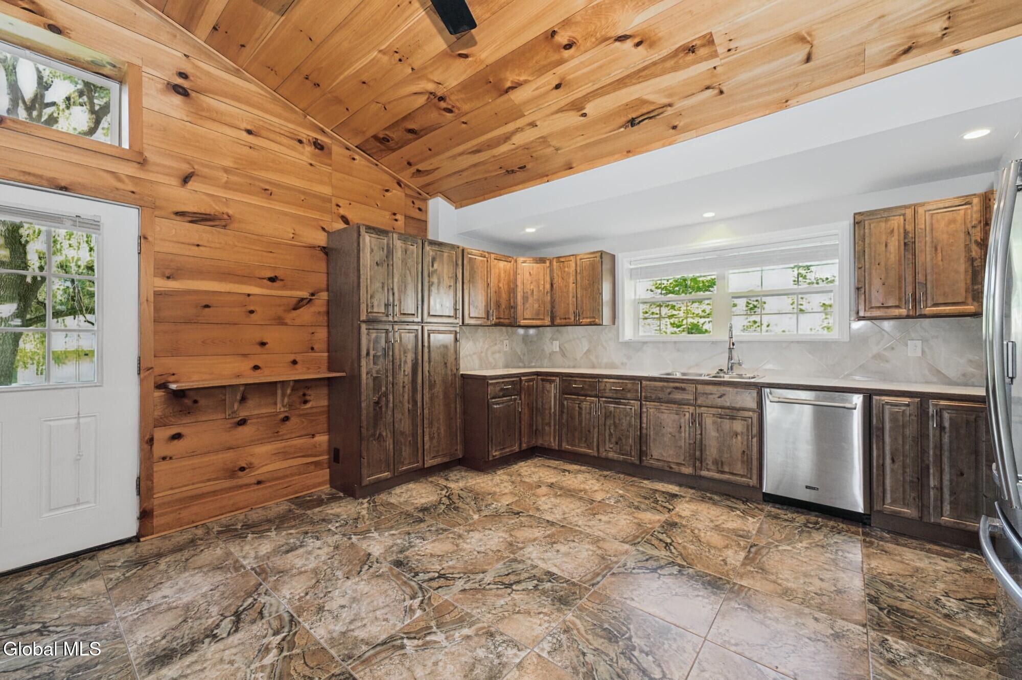 21 Teal Road Averill Park NY 12018