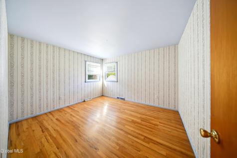 11 Amelia Drive Schenectady NY 12309