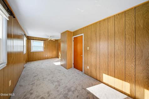 11 Amelia Drive Schenectady NY 12309
