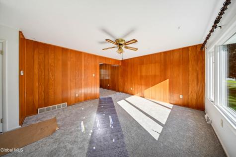 11 Amelia Drive Schenectady NY 12309
