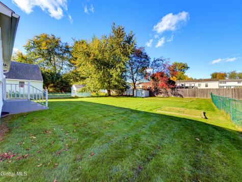 11 Amelia Drive Schenectady NY 12309