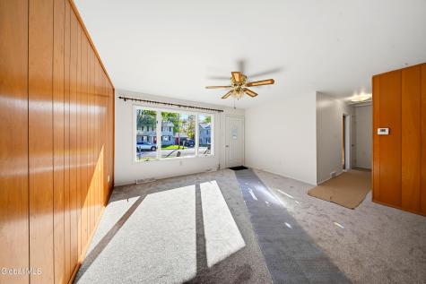 11 Amelia Drive Schenectady NY 12309