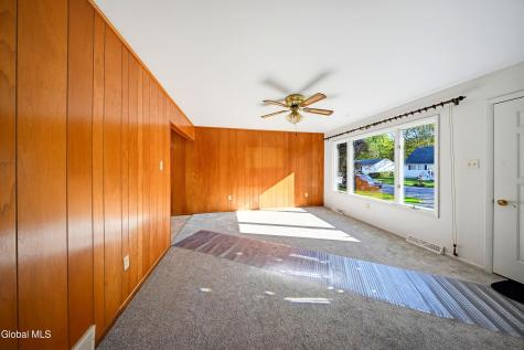 11 Amelia Drive Schenectady NY 12309