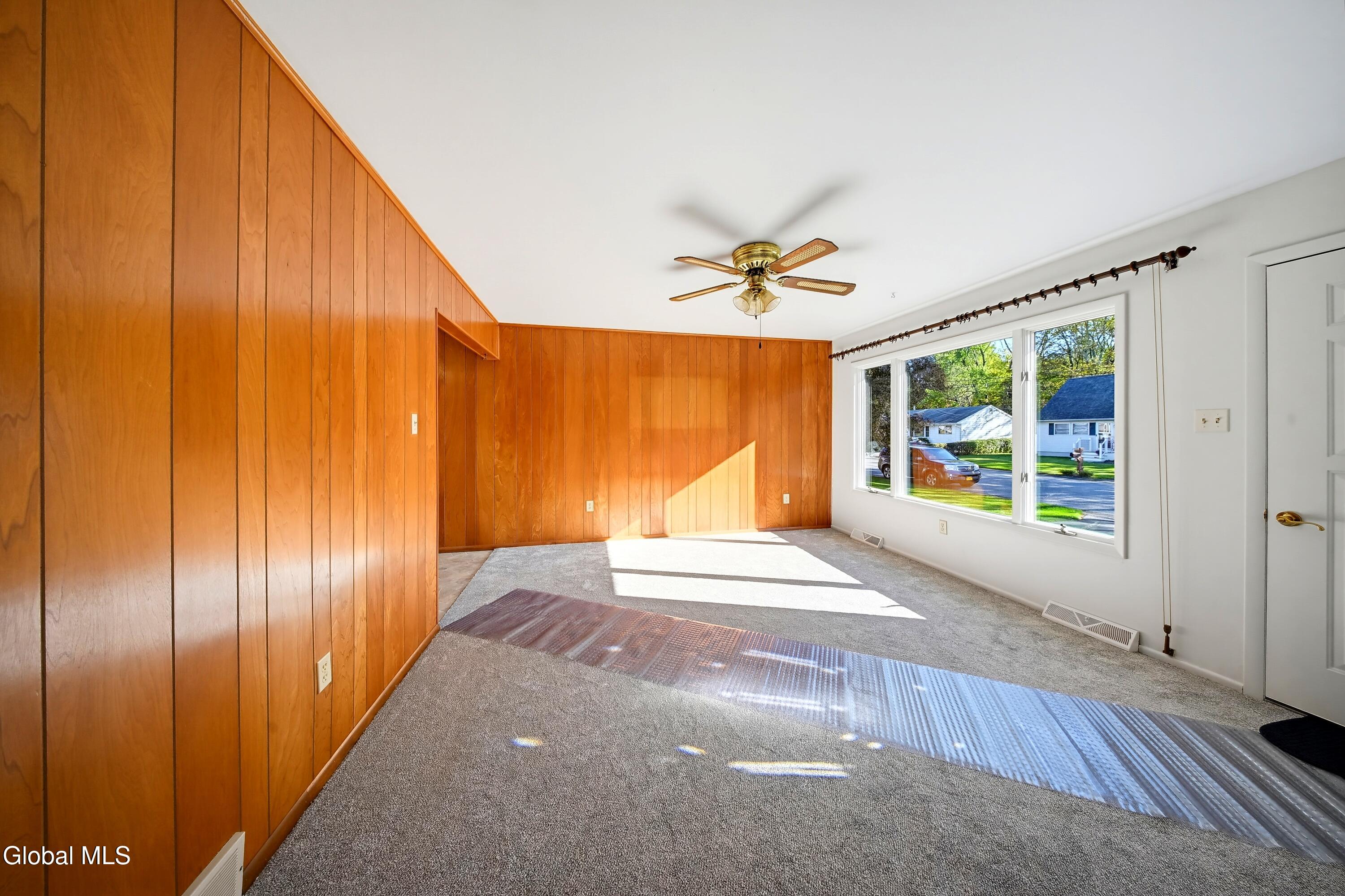 11 Amelia Drive Schenectady NY 12309