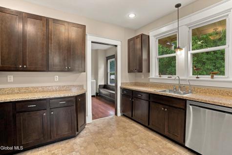 20 Cromer Avenue Schenectady NY 12304