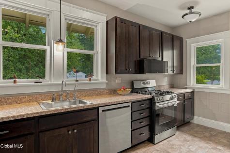 20 Cromer Avenue Schenectady NY 12304