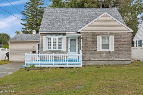 126 Osborne Road Colonie NY 12205