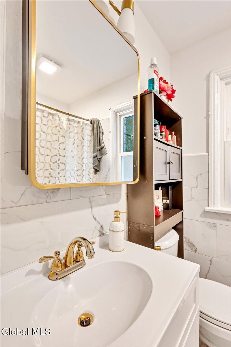 126 Osborne Road Colonie NY 12205