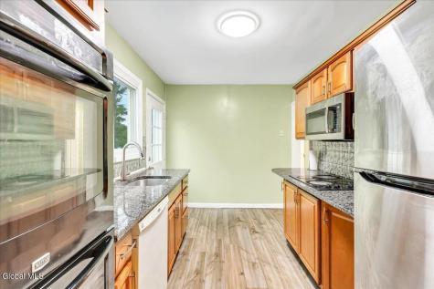 126 Osborne Road Colonie NY 12205