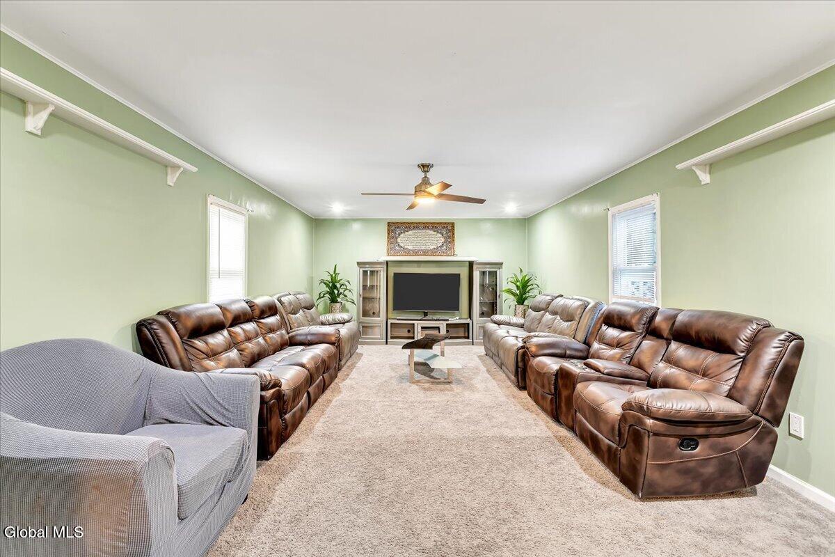 126 Osborne Road Colonie NY 12205