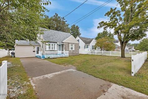 126 Osborne Road Colonie NY 12205