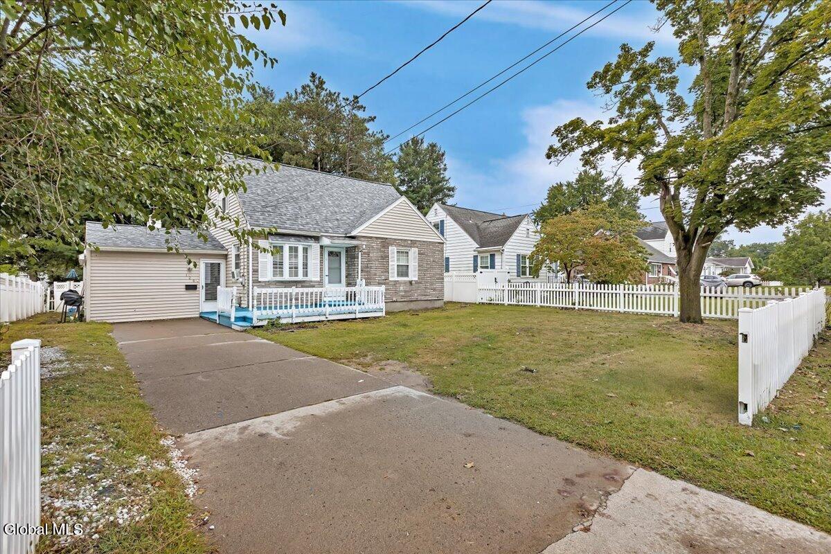 126 Osborne Road Colonie NY 12205