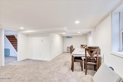 126 Osborne Road Colonie NY 12205