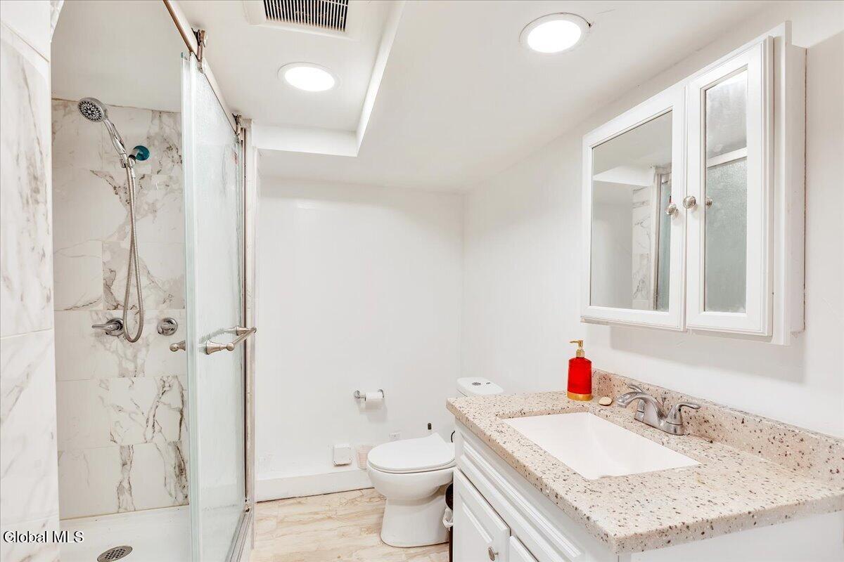126 Osborne Road Colonie NY 12205