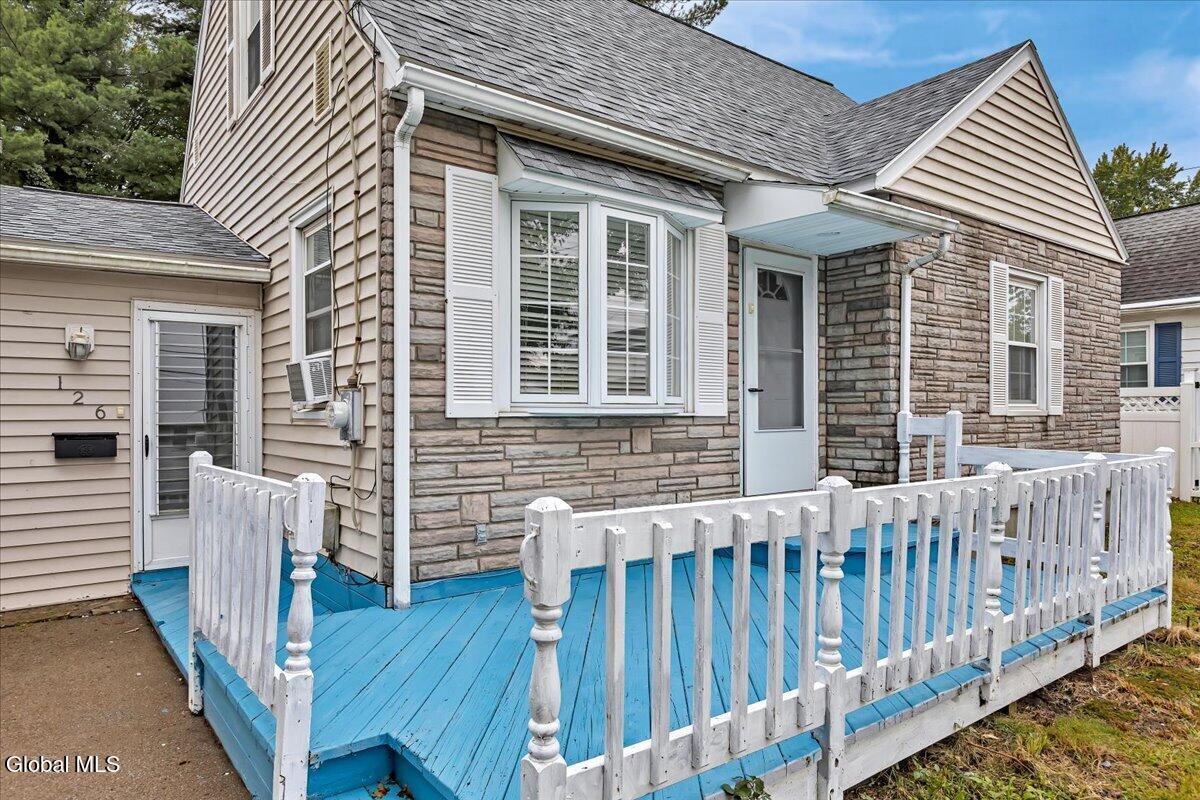 126 Osborne Road Colonie NY 12205