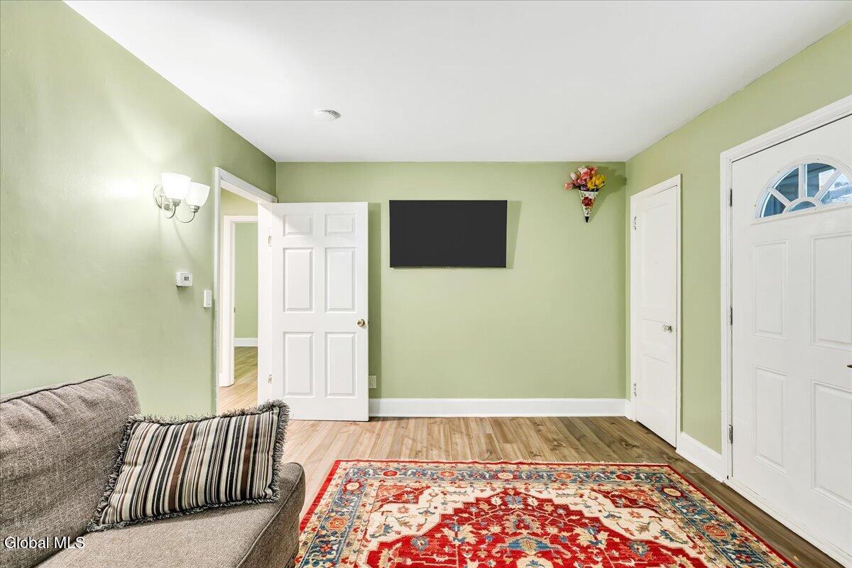 126 Osborne Road Colonie NY 12205
