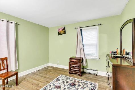 126 Osborne Road Colonie NY 12205