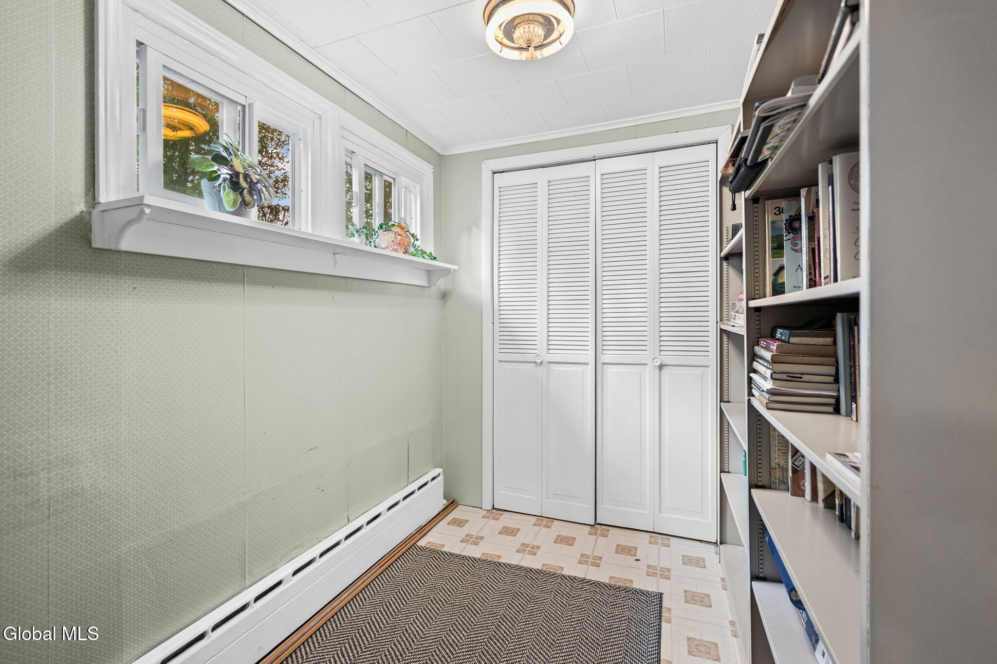 24 Glenwood Road Troy NY 12180