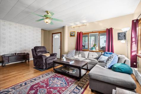 24 Glenwood Road Troy NY 12180