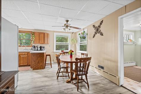 24 Glenwood Road Troy NY 12180