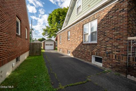 22 Marwill Street Albany NY 12209