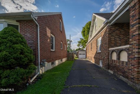 22 Marwill Street Albany NY 12209