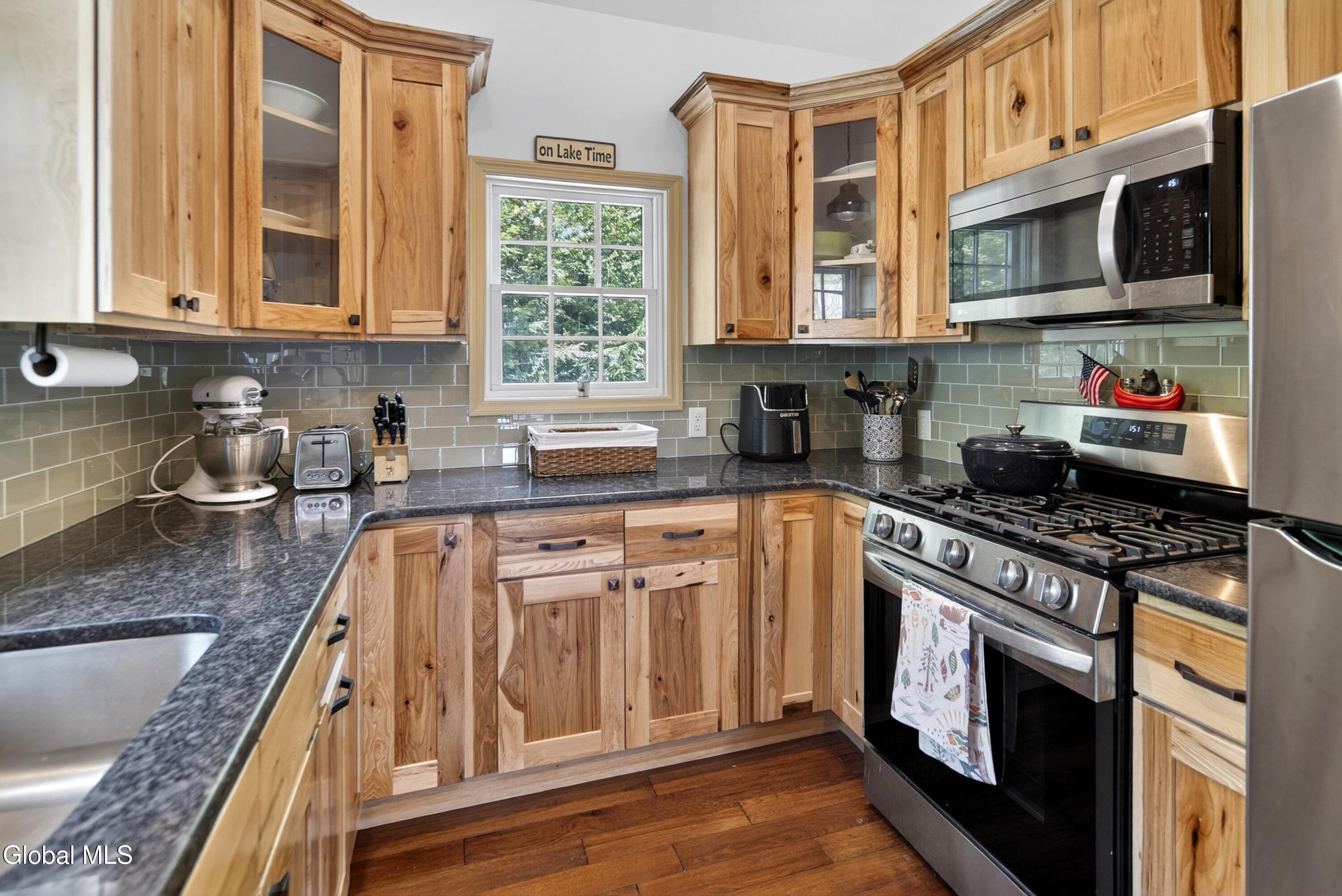 78 Lake Camp Way Cropseyville NY 12052