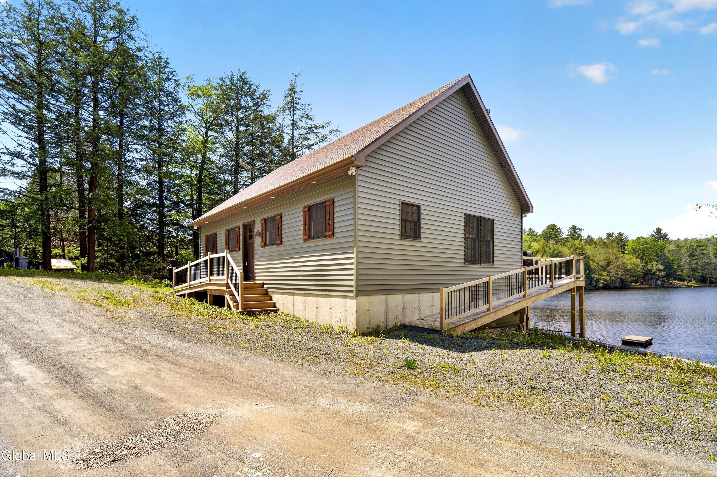 78 Lake Camp Way Cropseyville NY 12052
