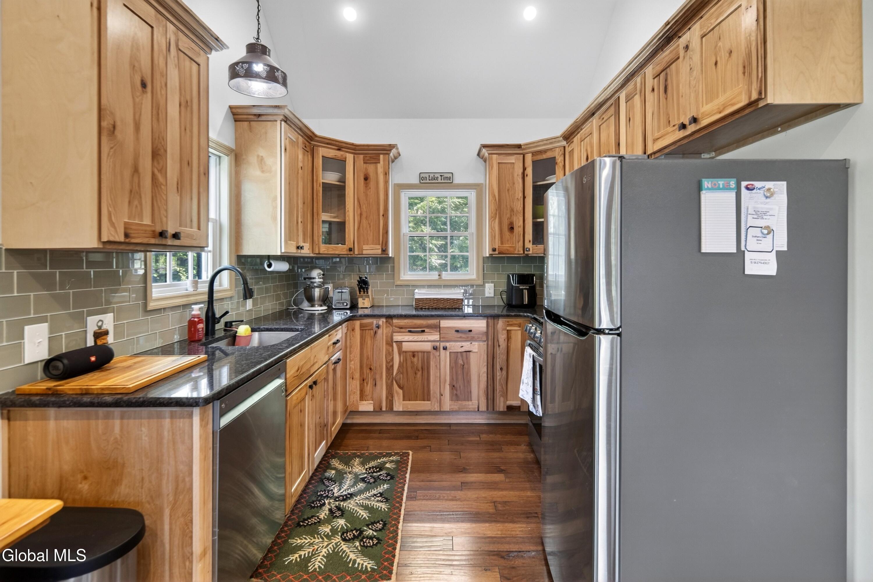 78 Lake Camp Way Cropseyville NY 12052