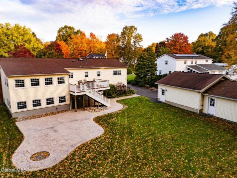 10 Sweet Brier Drive Ballston Lake NY 12019