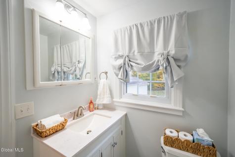 10 Sweet Brier Drive Ballston Lake NY 12019