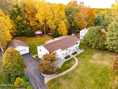 10 Sweet Brier Drive Ballston Lake NY 12019