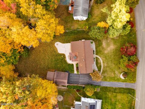 10 Sweet Brier Drive Ballston Lake NY 12019