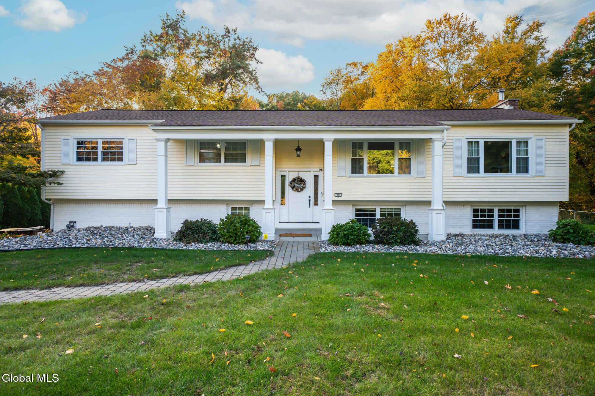 10 Sweet Brier Drive Ballston Lake NY 12019