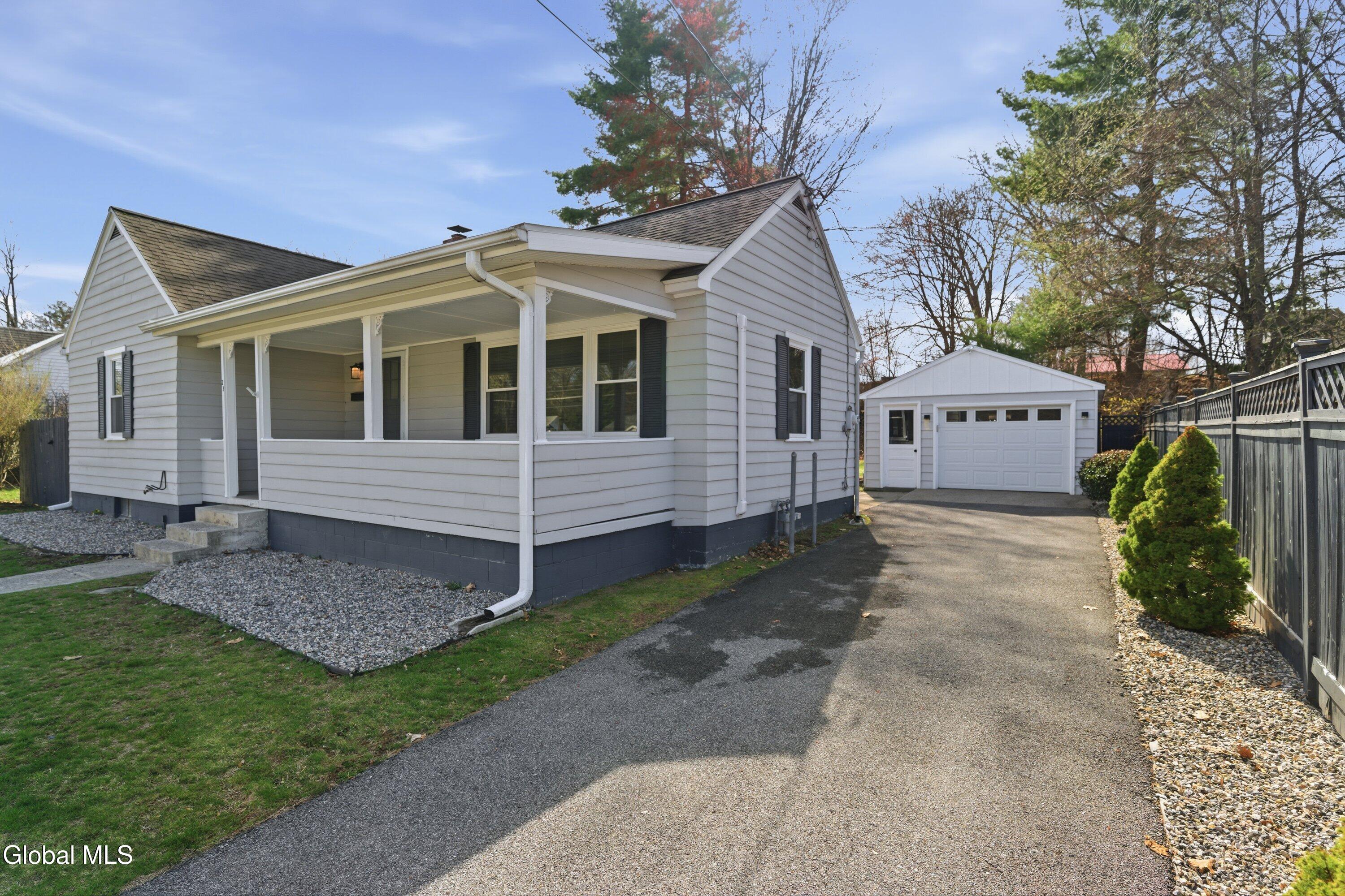 23 Thomas Street Queensbury NY 12804