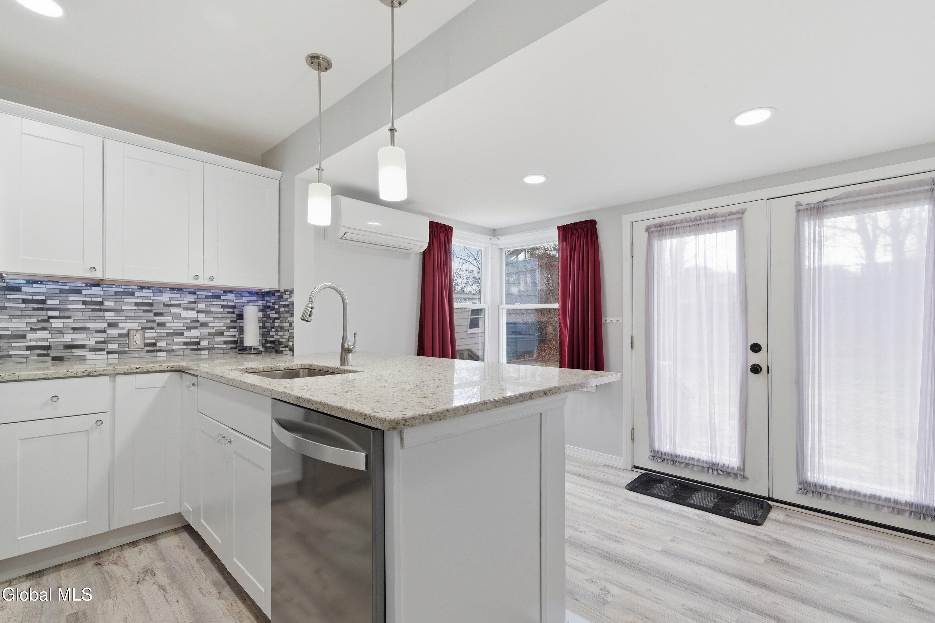 23 Thomas Street Queensbury NY 12804