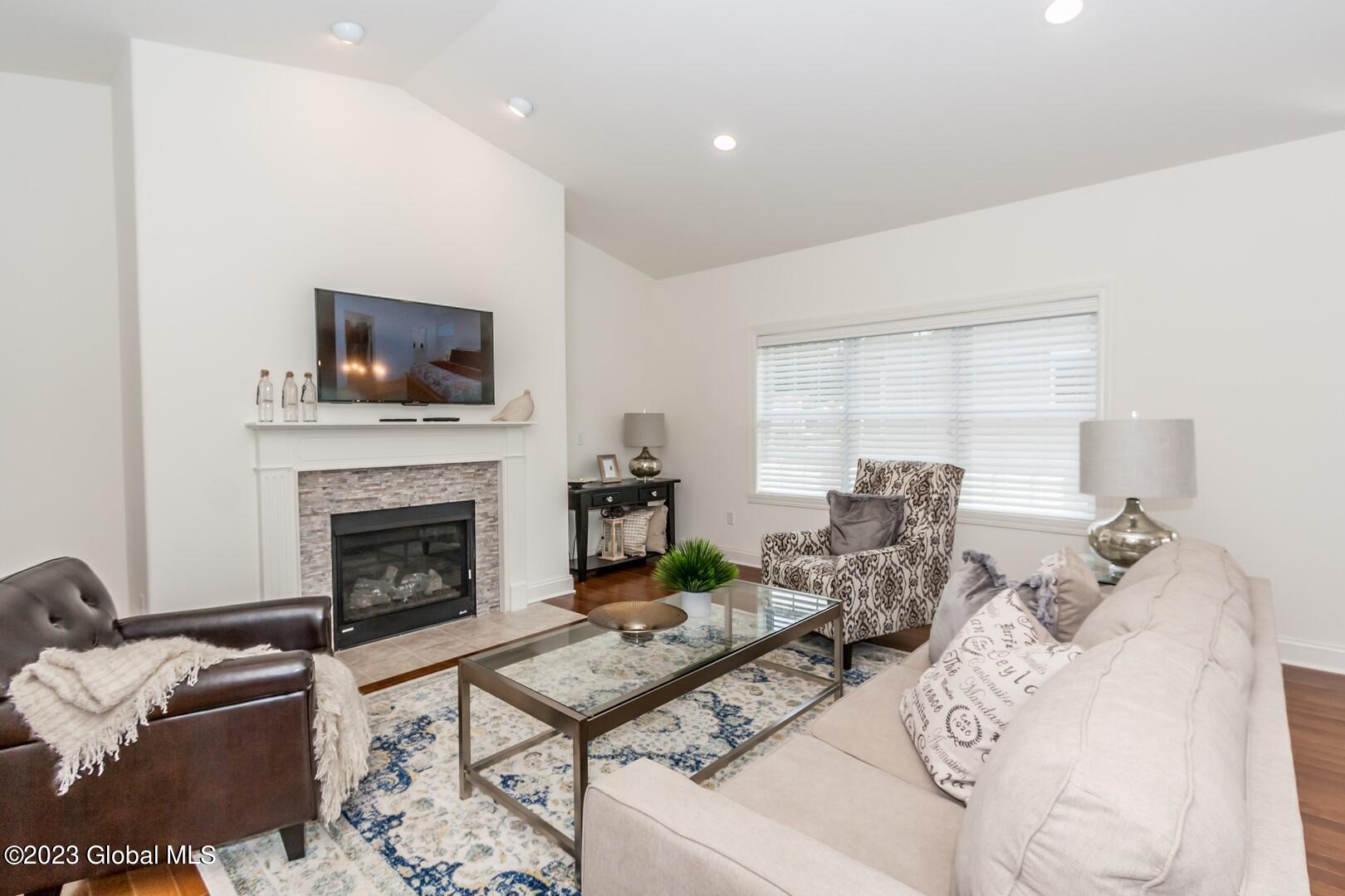 77 Lakepointe Way Saratoga Springs NY 12866