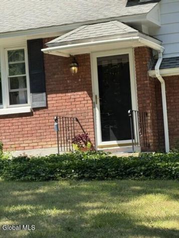 2455 Brookshire Drive Niskayuna NY 12309