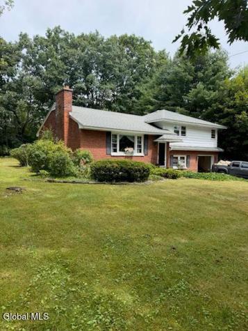 2455 Brookshire Drive Niskayuna NY 12309