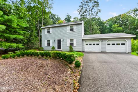 29 Barkwood Lane Clifton Park NY 12065