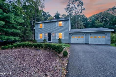 29 Barkwood Lane Clifton Park NY 12065